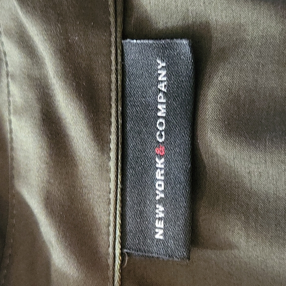 NWOT New York & Company Women's Puffed Sleeve Ruffle-V-Neck W/Belt Size 12 - Picture 13 of 14